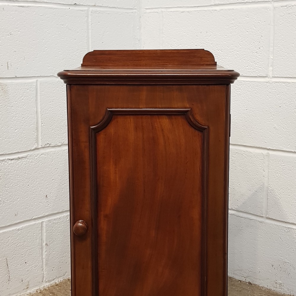 ANTIQUE VICTORIAN MAHOGANY BEDSIDE. ABINET C1880 View V