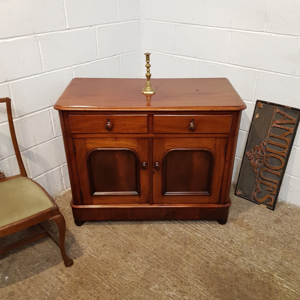 ANTIQUE VICTORIAN MAHOGANY WASHSTAND CUPBOARD C1880