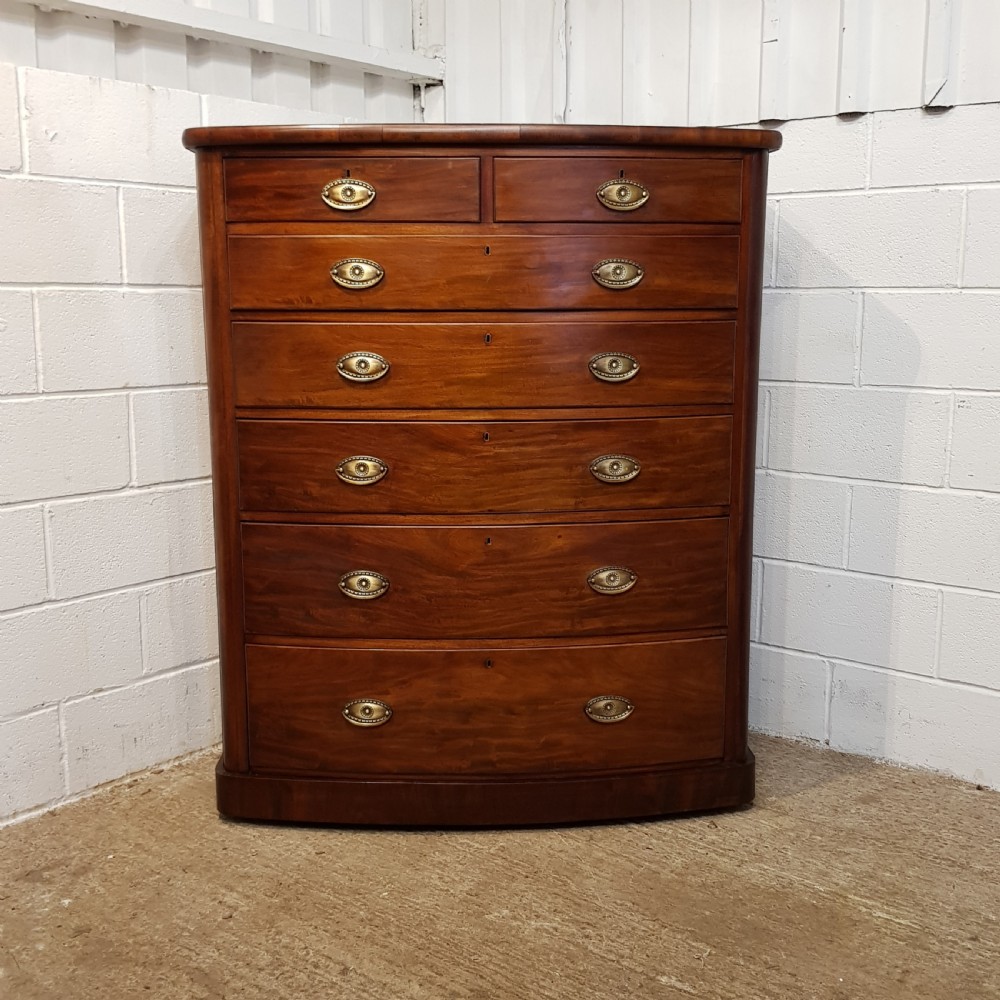 ANTIQUE VICTORIAN MAHOGANY SIX HEIGHT BOW FRONT CHEST OF DRAWERS C1880 View III