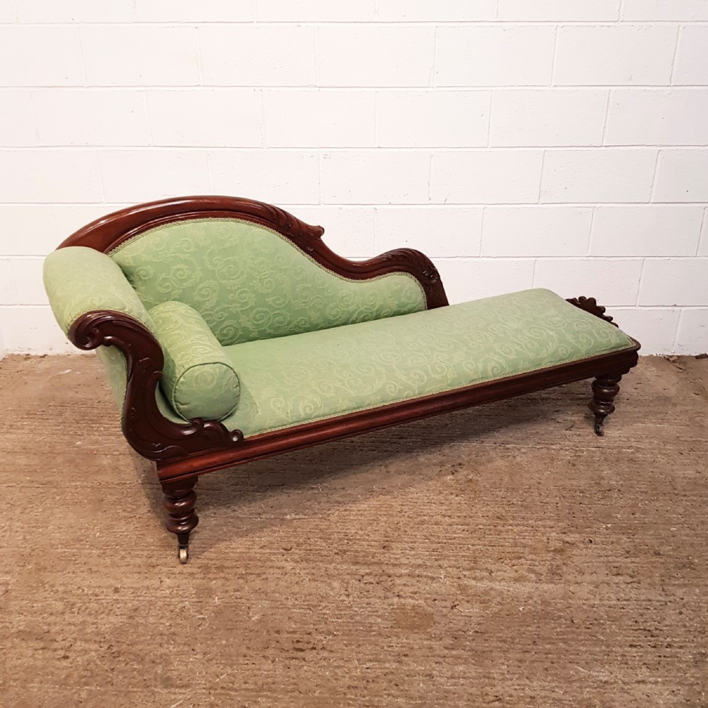 ANTIQUE WILLIAM 1V CUBAN MAHOGANY CHAISE LONGUE C1830 View II