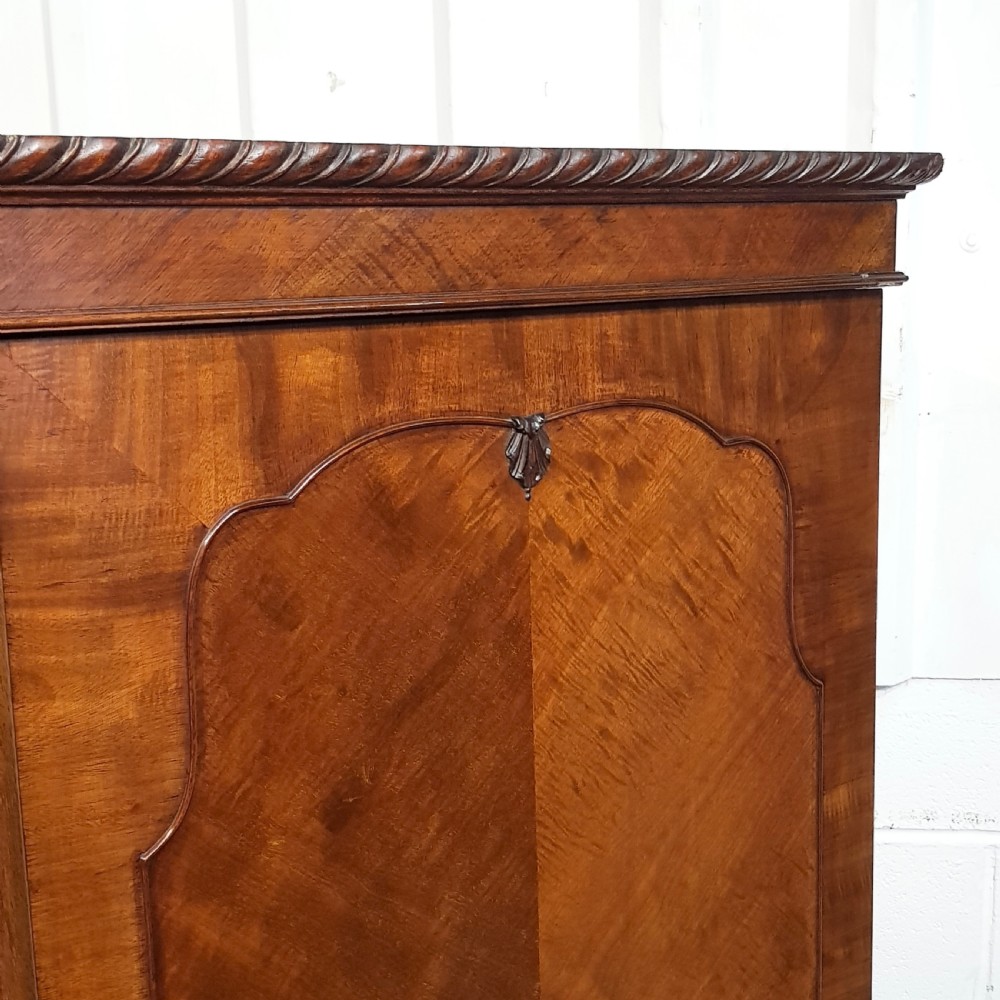 ANTIQUE MAHOGANY TRIPLE WARDROBE C1920 View VI