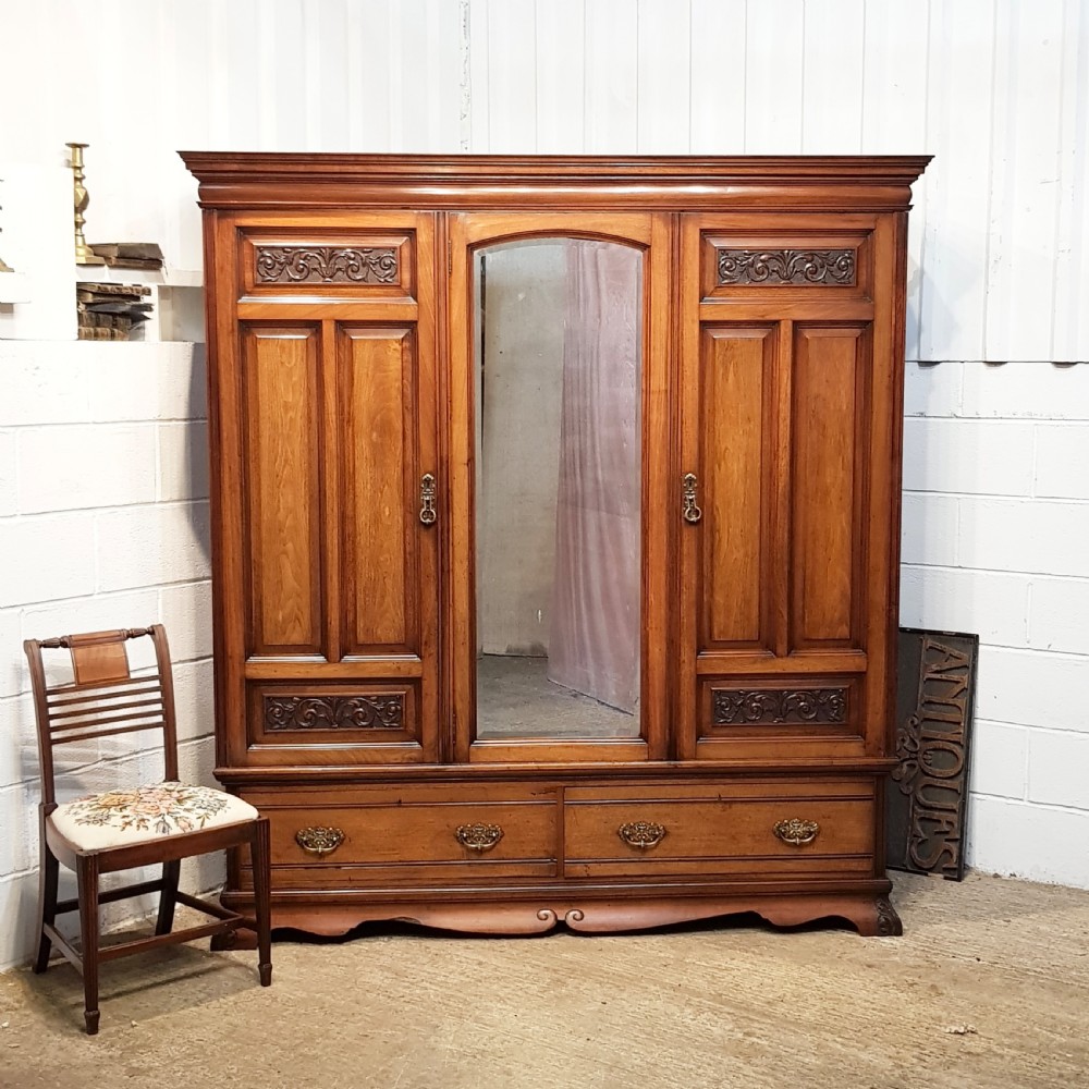 ANTIQUE ART NOUVEAU WALNUT TRIPLE WARDROBE C1890