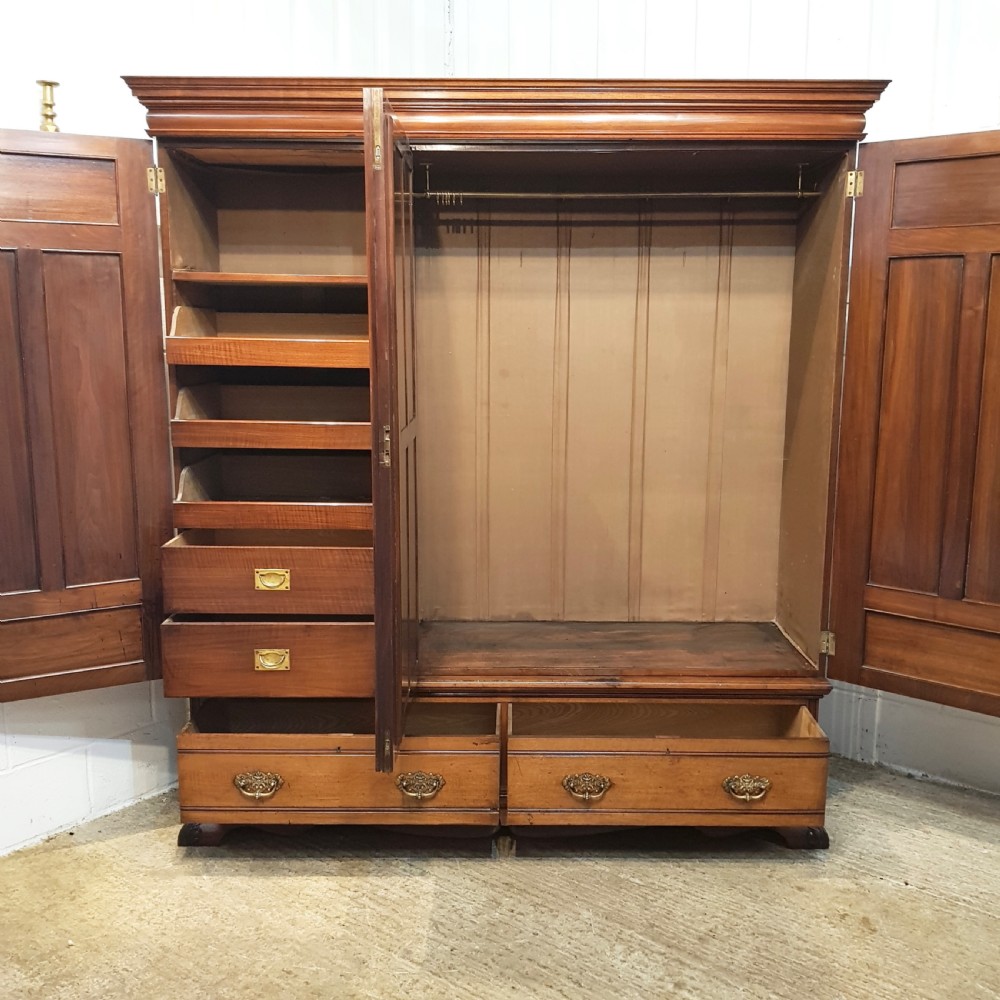 ANTIQUE ART NOUVEAU WALNUT TRIPLE WARDROBE C1890 View IV