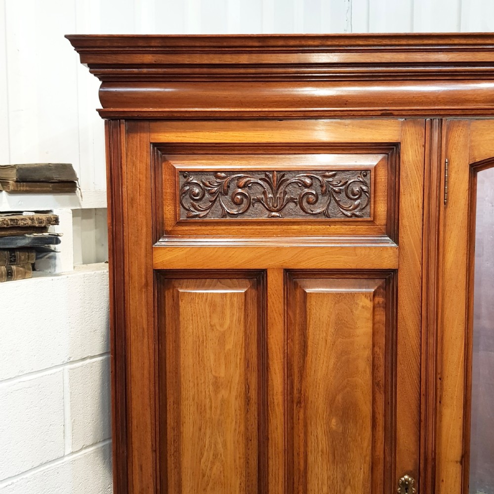 ANTIQUE ART NOUVEAU WALNUT TRIPLE WARDROBE C1890 View VI