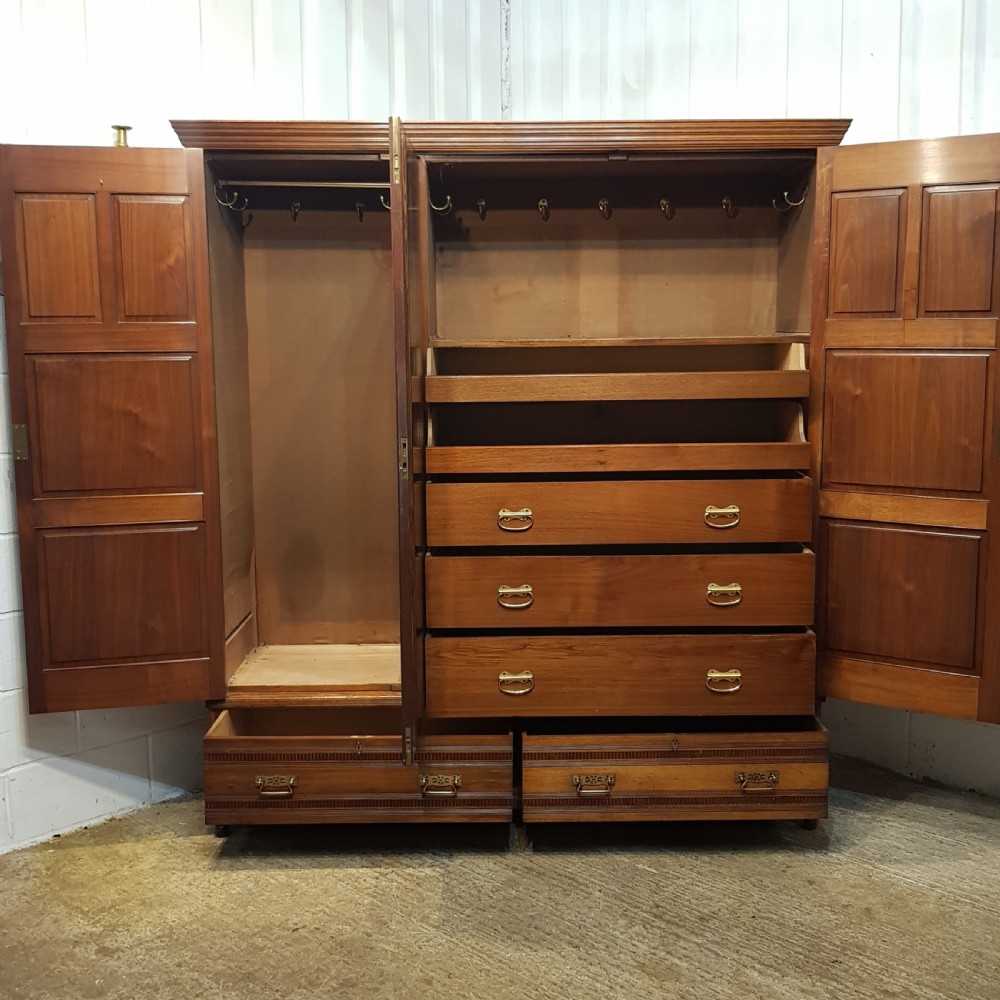 ANTIQUE LATE VICTORIAN WALNUT TRIPLE WARDROBE COMPACTUM  c1890 View VII