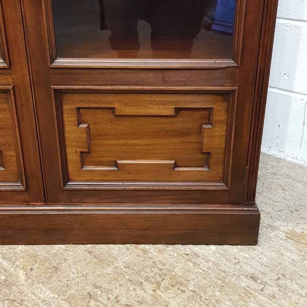 ANTIQUE LATE VICTORIAN MAHOGANY GLAZED BOOKCASE C1890 View II