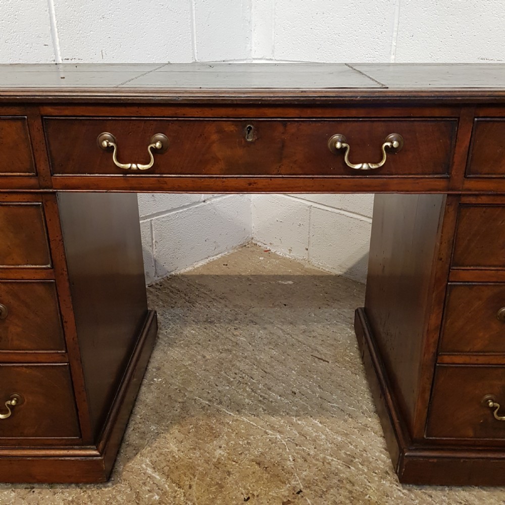 ANTIQUE EDWARDIAN MAHOGANY TWIN PEDESTAL DESK. C1900  View II