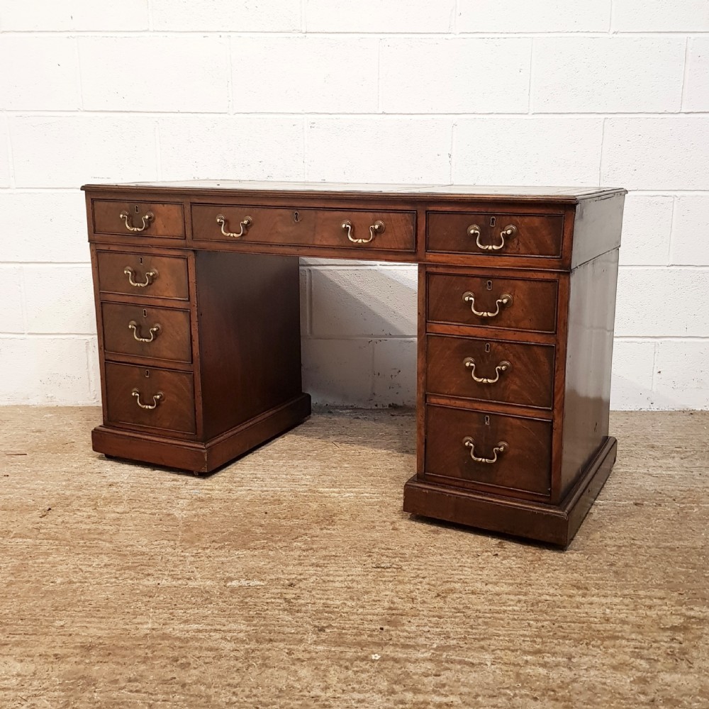ANTIQUE EDWARDIAN MAHOGANY TWIN PEDESTAL DESK. C1900  View VII