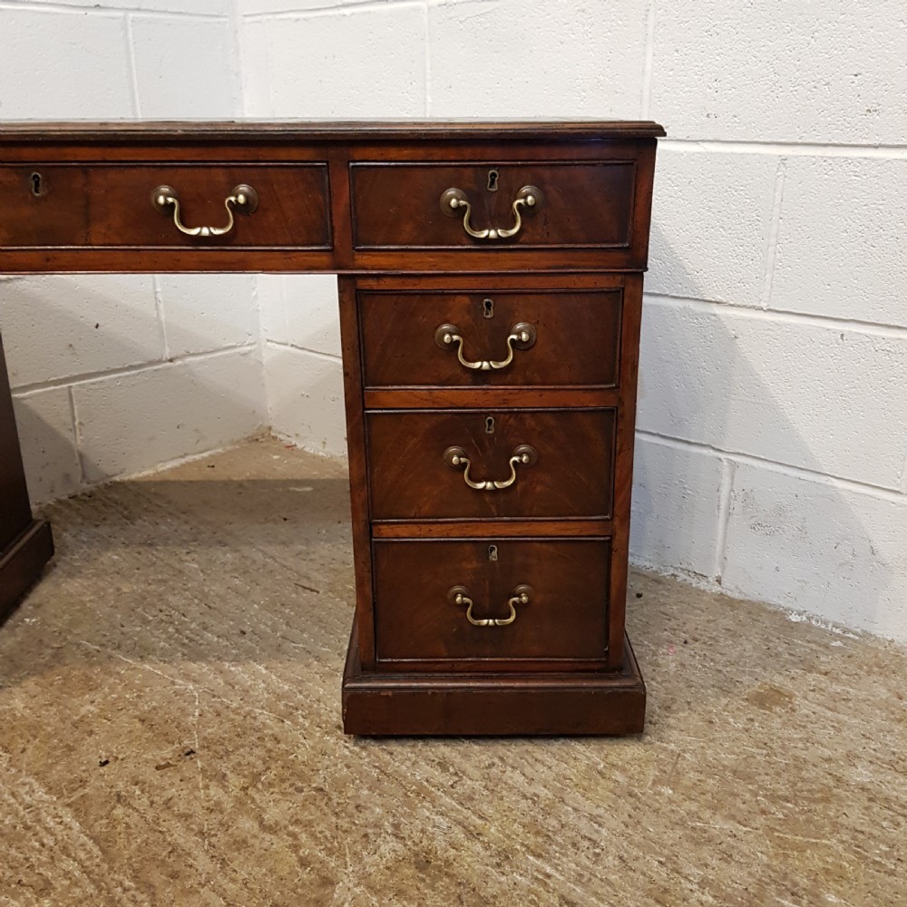 ANTIQUE EDWARDIAN MAHOGANY TWIN PEDESTAL DESK. C1900  View X