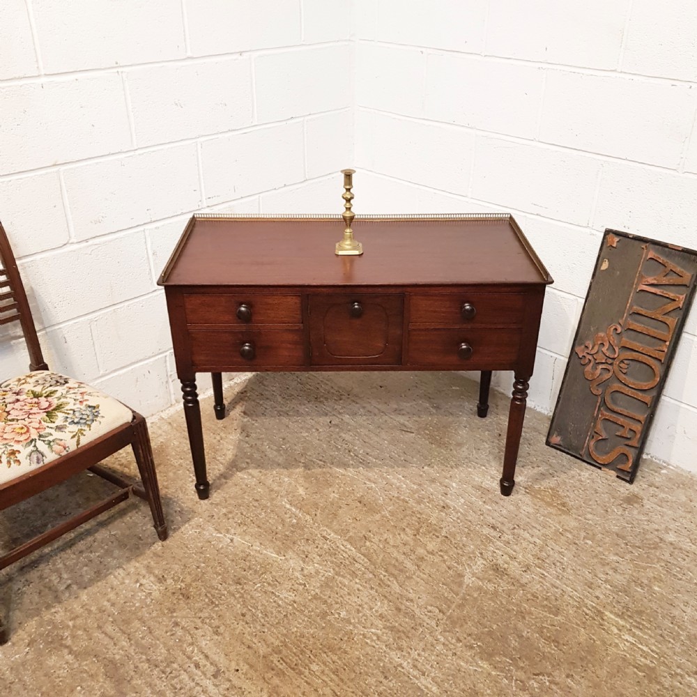 ANTIQUE 18TH CENTURY MAHOGANY SIDE TABLE C1780