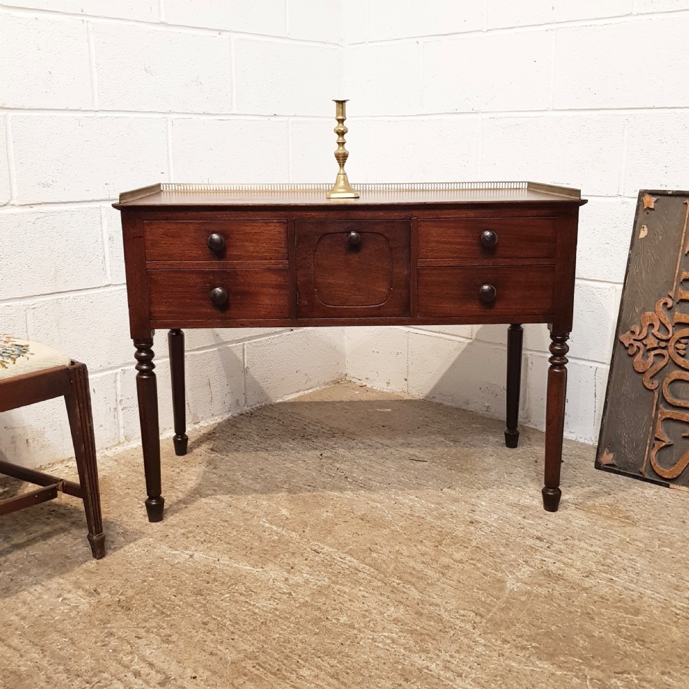 ANTIQUE 18TH CENTURY MAHOGANY SIDE TABLE C1780 View III