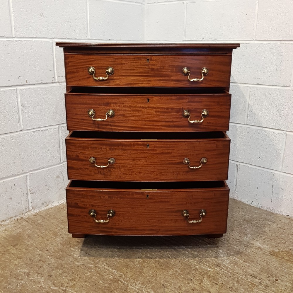 ANTIQUE EDWARDIAN MAHOGANY BOW FRONT SMALL CHEST OF DRAWERS C1900 View III