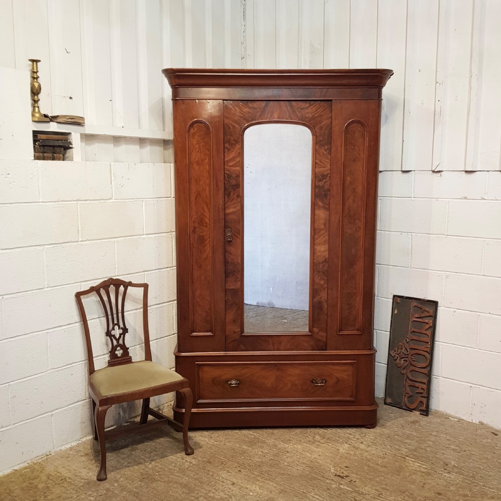 ANTIQUE VICTORIAN MAHOGANY SINGLE WARDROBE C1880