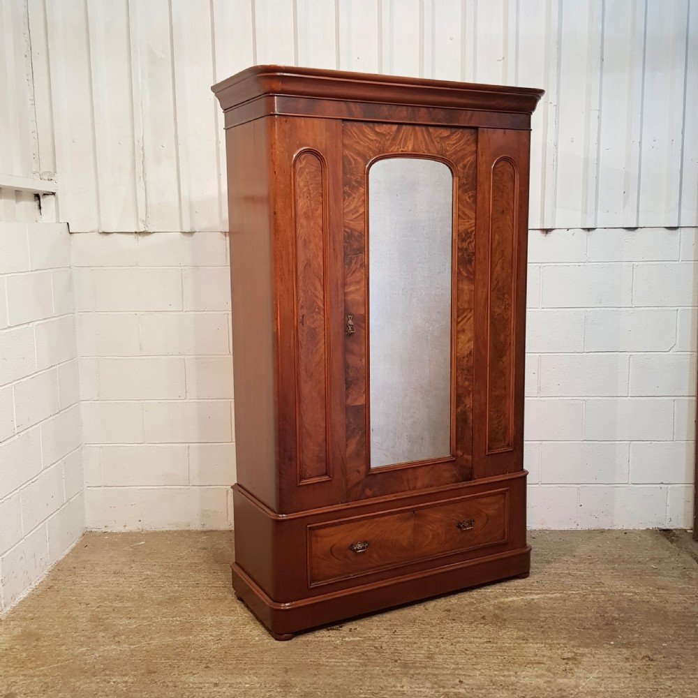 ANTIQUE VICTORIAN MAHOGANY SINGLE WARDROBE C1880 View V