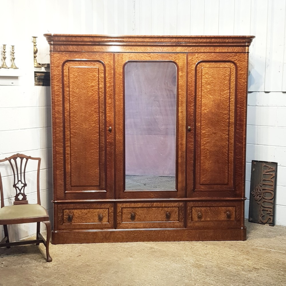 ANTIQUE VICTORIAN MAPLE TRIPLE WARDROBE C1880