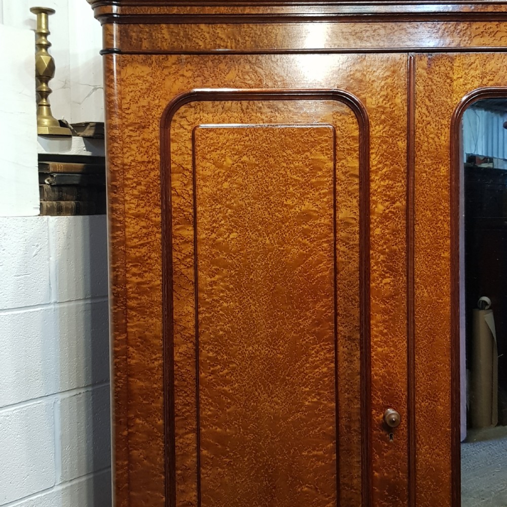 ANTIQUE VICTORIAN MAPLE TRIPLE WARDROBE C1880 View V