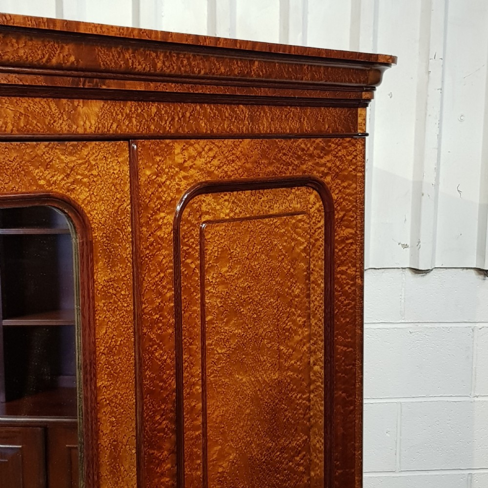 ANTIQUE VICTORIAN MAPLE TRIPLE WARDROBE C1880 View VI