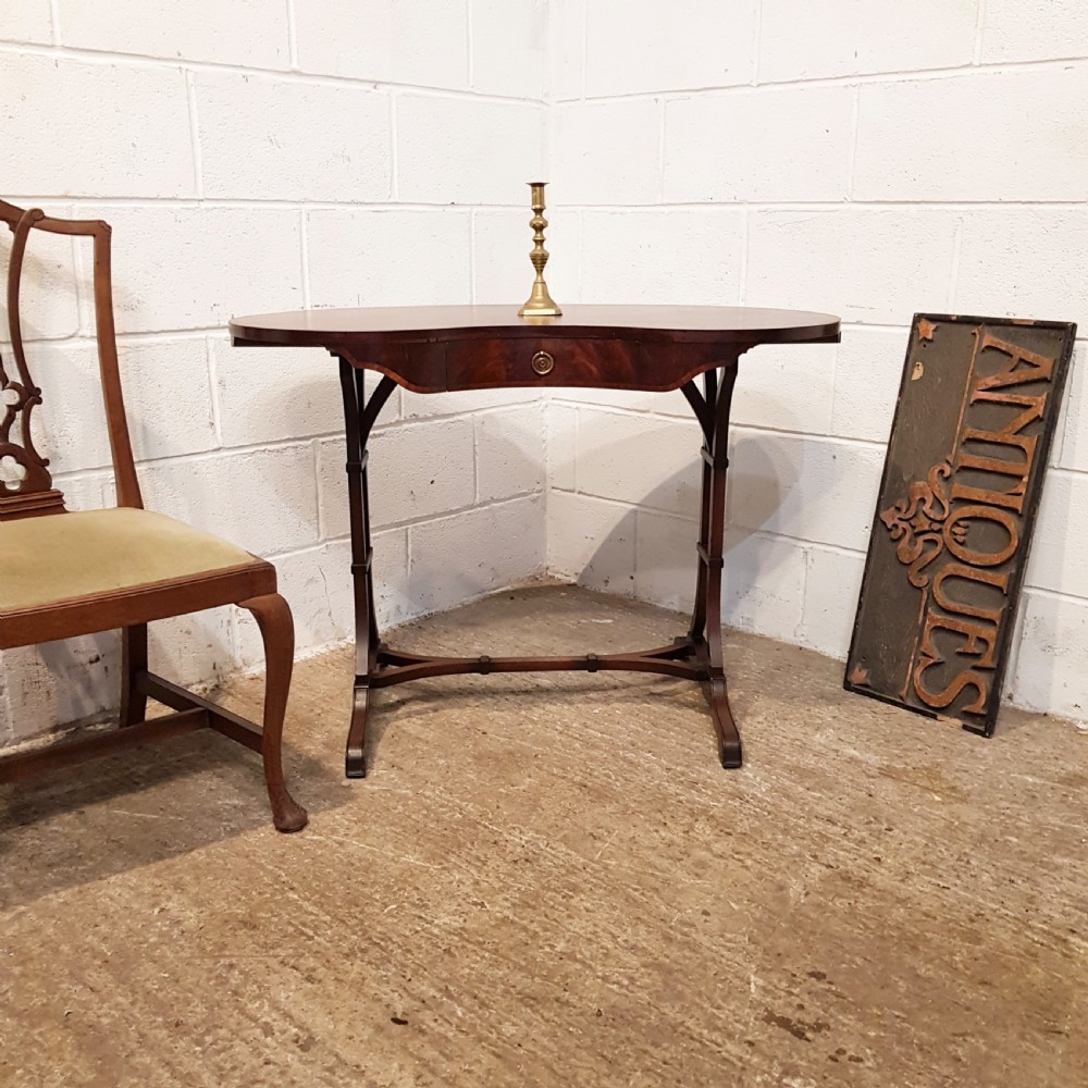 ANTIQUE EDWARDIAN MAHOGANY KIDNEY SHAPED WRITING TABLE C1900
