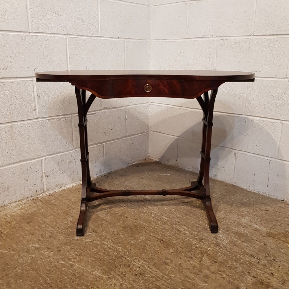 ANTIQUE EDWARDIAN MAHOGANY KIDNEY SHAPED WRITING TABLE C1900 View III