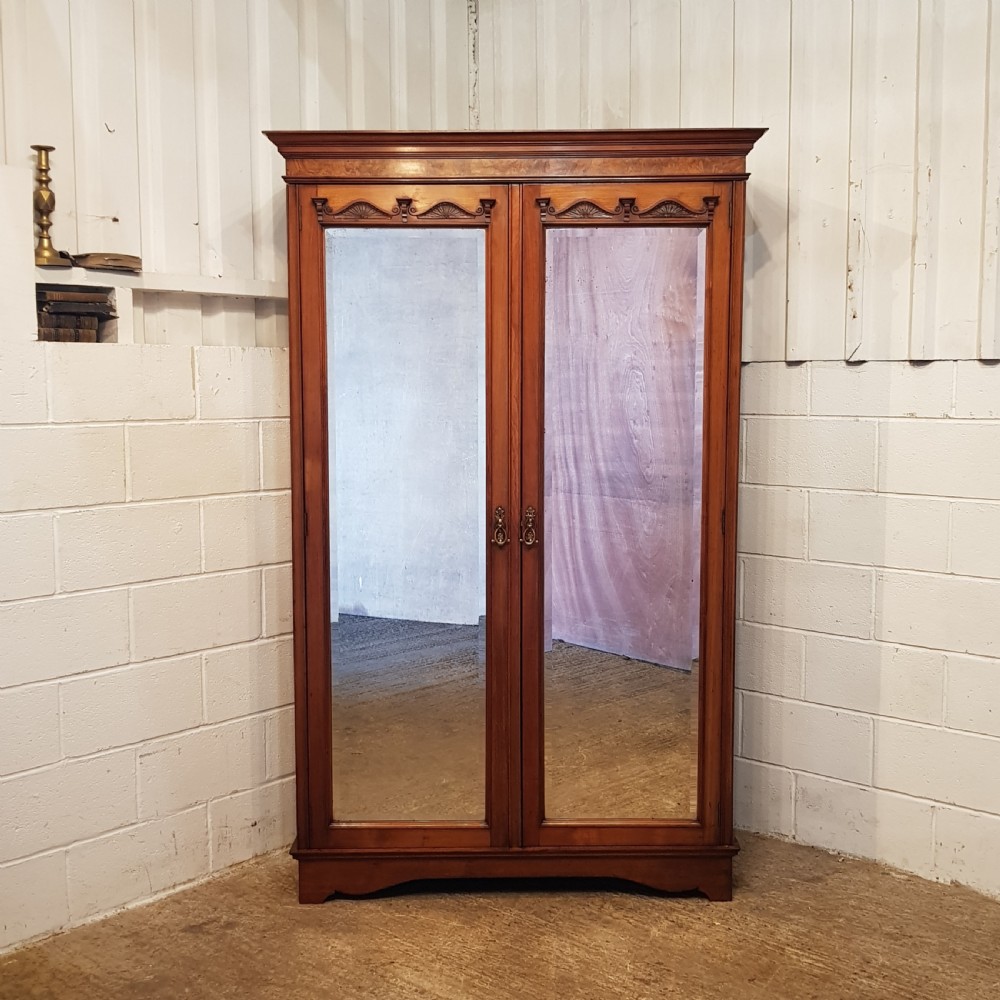 ANTIQUE VICTORIAN WALNUT DOUBKE WARDROBE C1880 View II