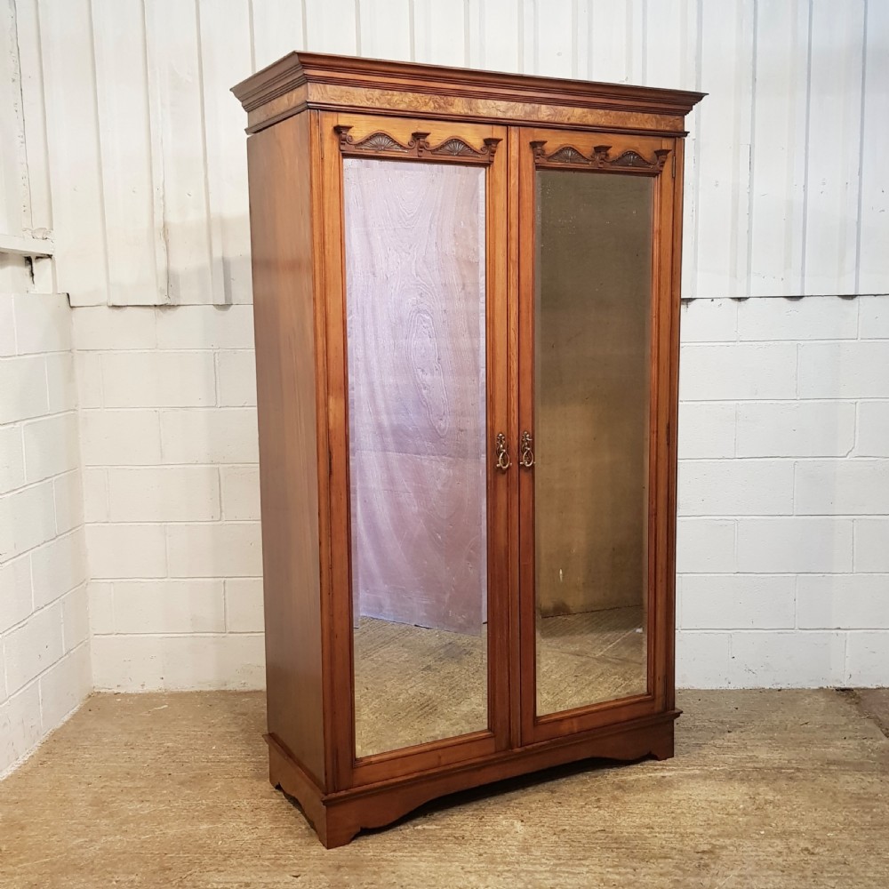 ANTIQUE VICTORIAN WALNUT DOUBKE WARDROBE C1880 View IV