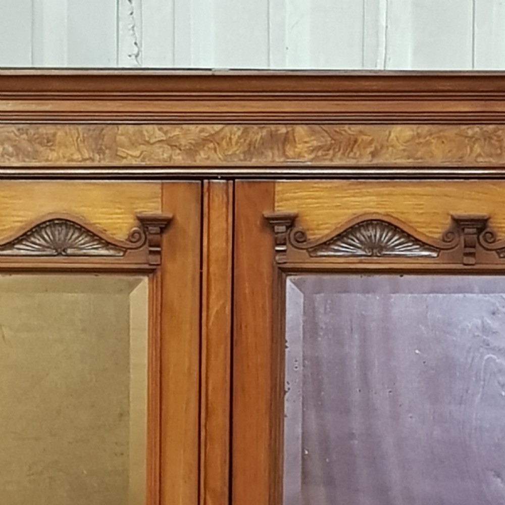 ANTIQUE VICTORIAN WALNUT DOUBKE WARDROBE C1880 View V