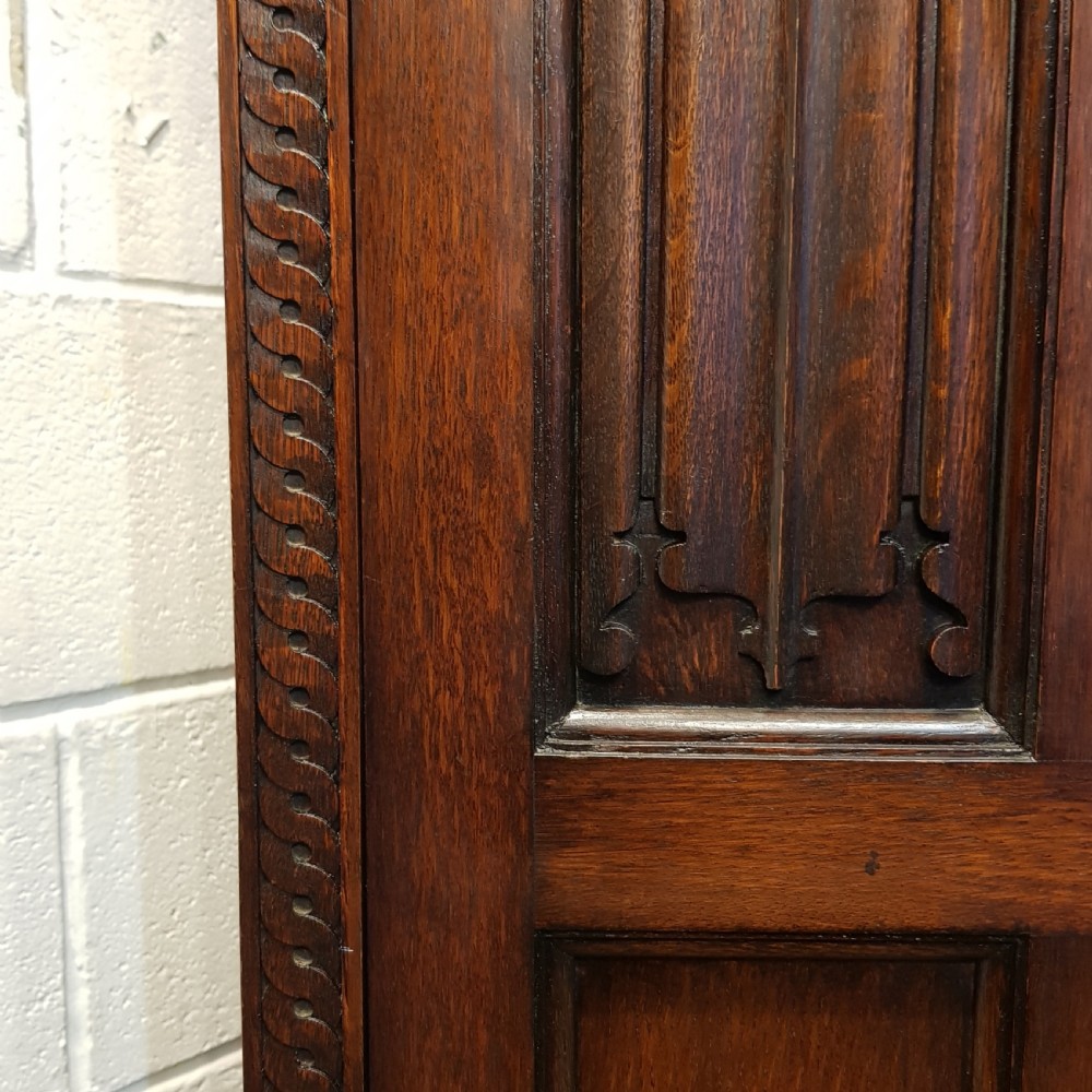 ANTIQUE SMALL OAK LINEN FOLD TRIPLE WARDROBE BY WARING & GILLOWS C1920 View V
