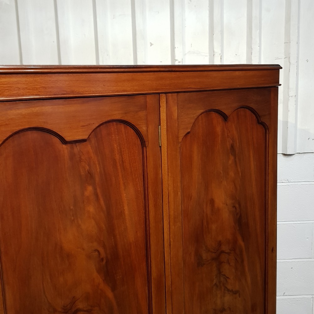 ANTIQUE EDWARDIAN. MAHOGANY TRIPLE WARDROBE C1900 View VI
