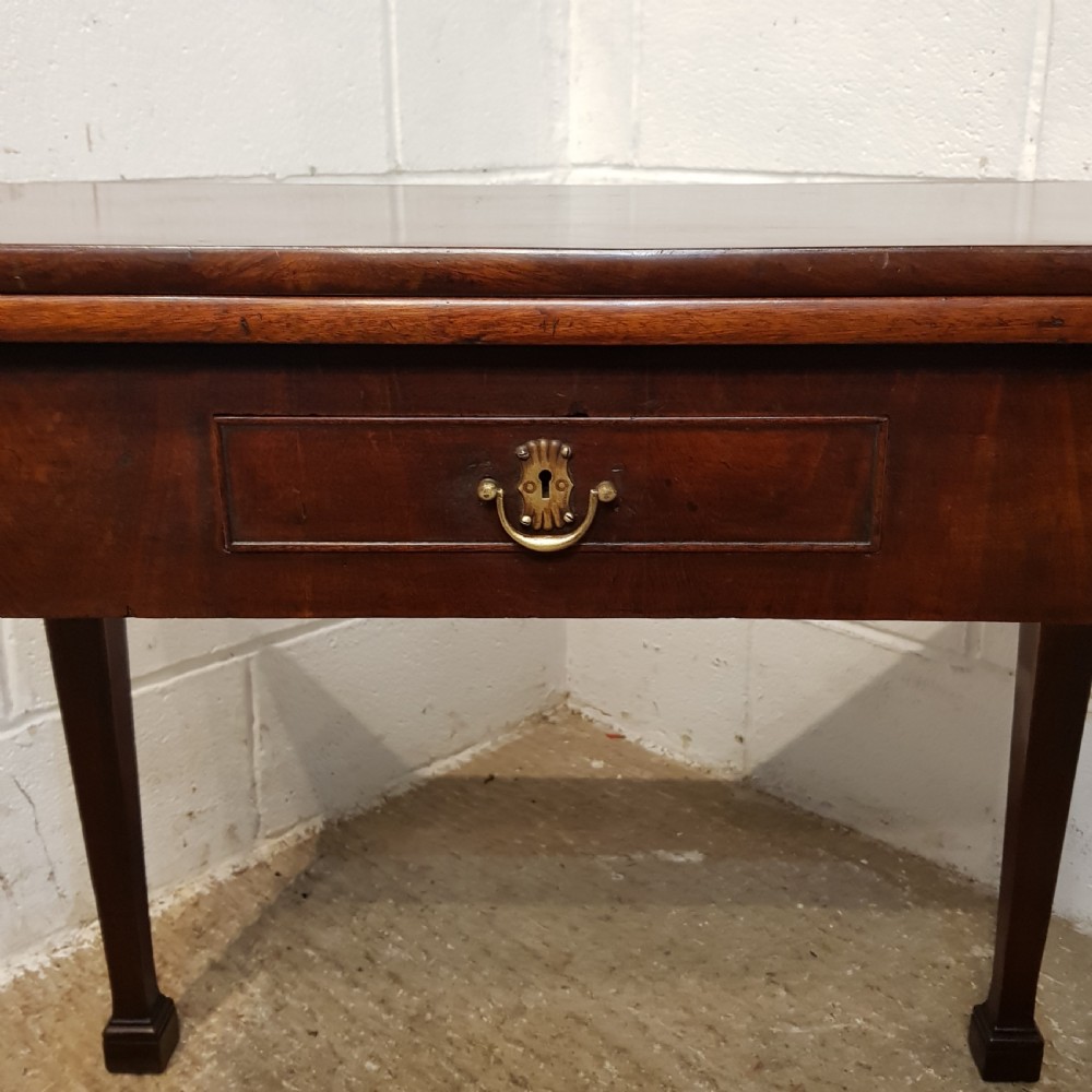 ANTIQUE 18TH CENTURY MAHOGANY FOLD OVER TEA TABLE C1780 View III