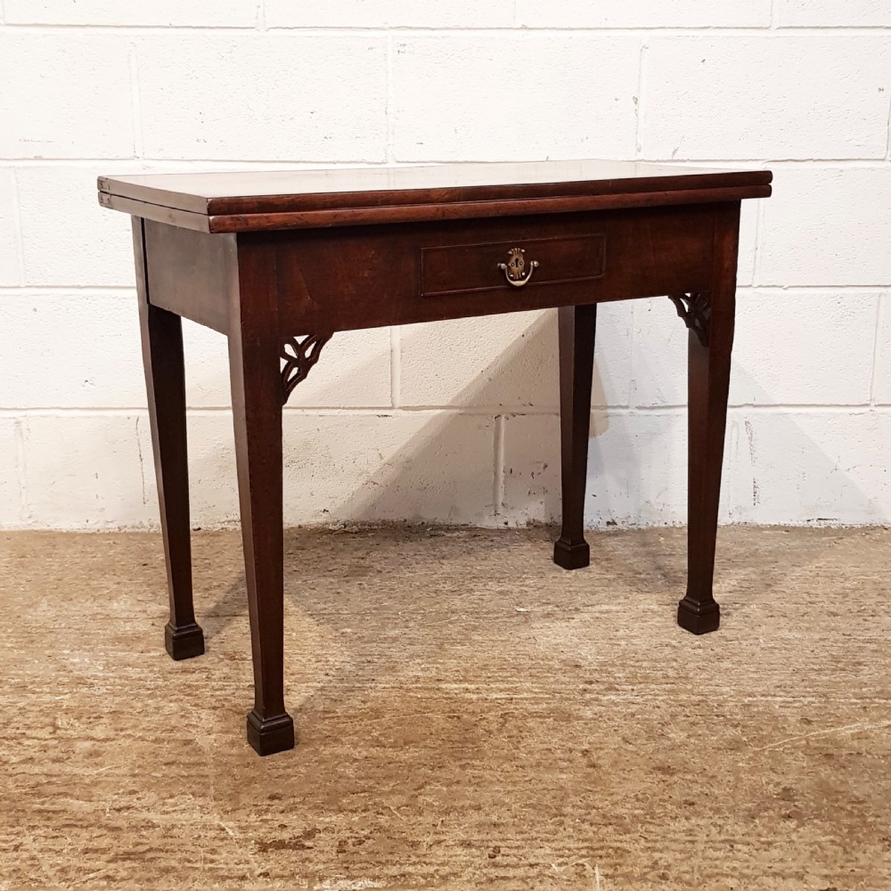 ANTIQUE 18TH CENTURY MAHOGANY FOLD OVER TEA TABLE C1780 View IV