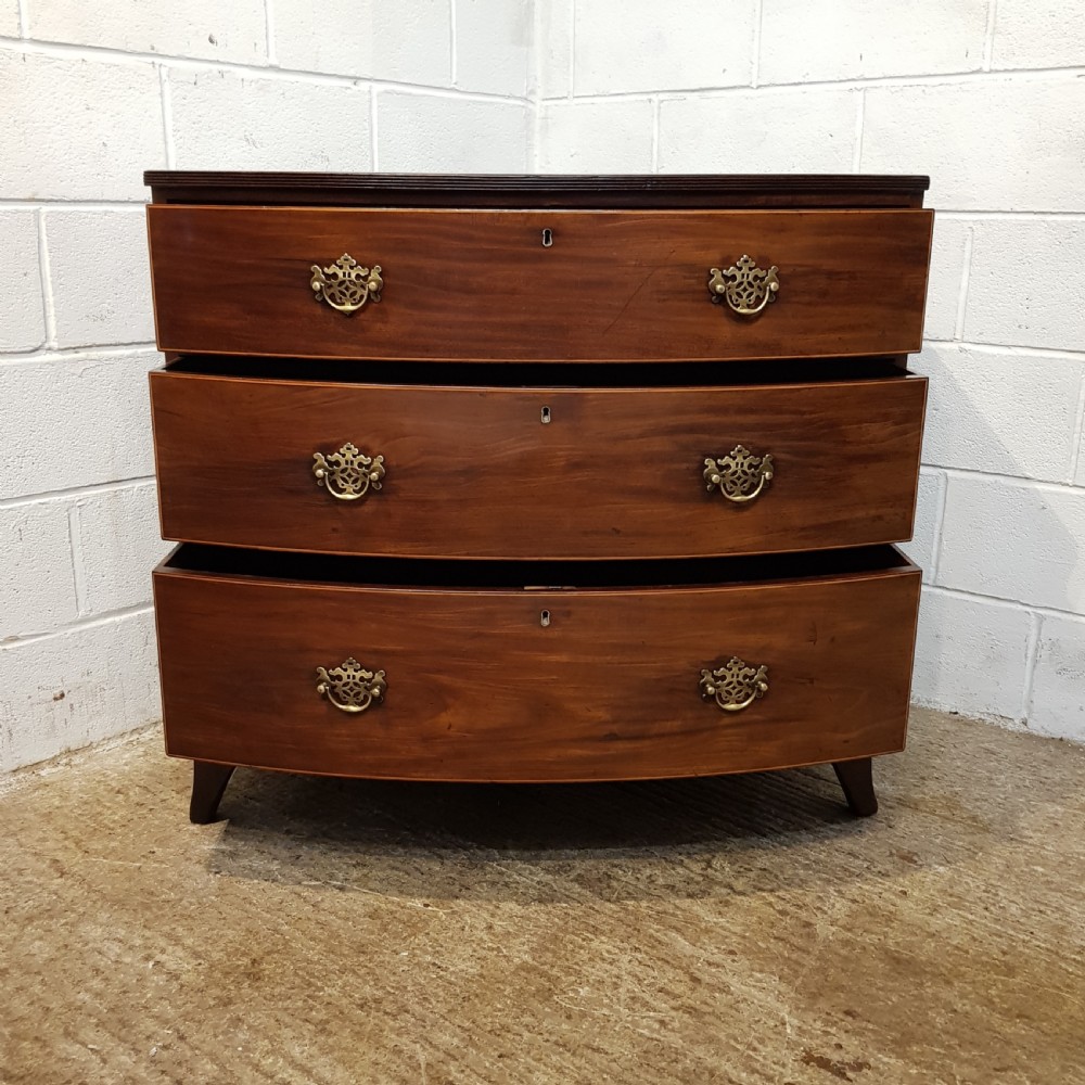 ANTIQUE REGENCY MAHOGANY BOW FRONT CHEST OF DRAWERS C1820 View III
