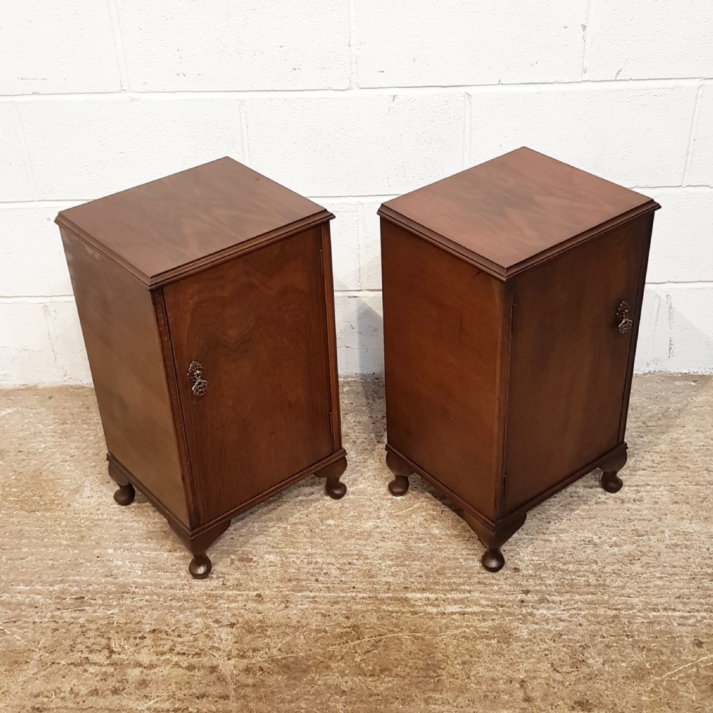 ANTIQUE PAIR MAHOGANY BEDSIDE CABINETS C1930 View V