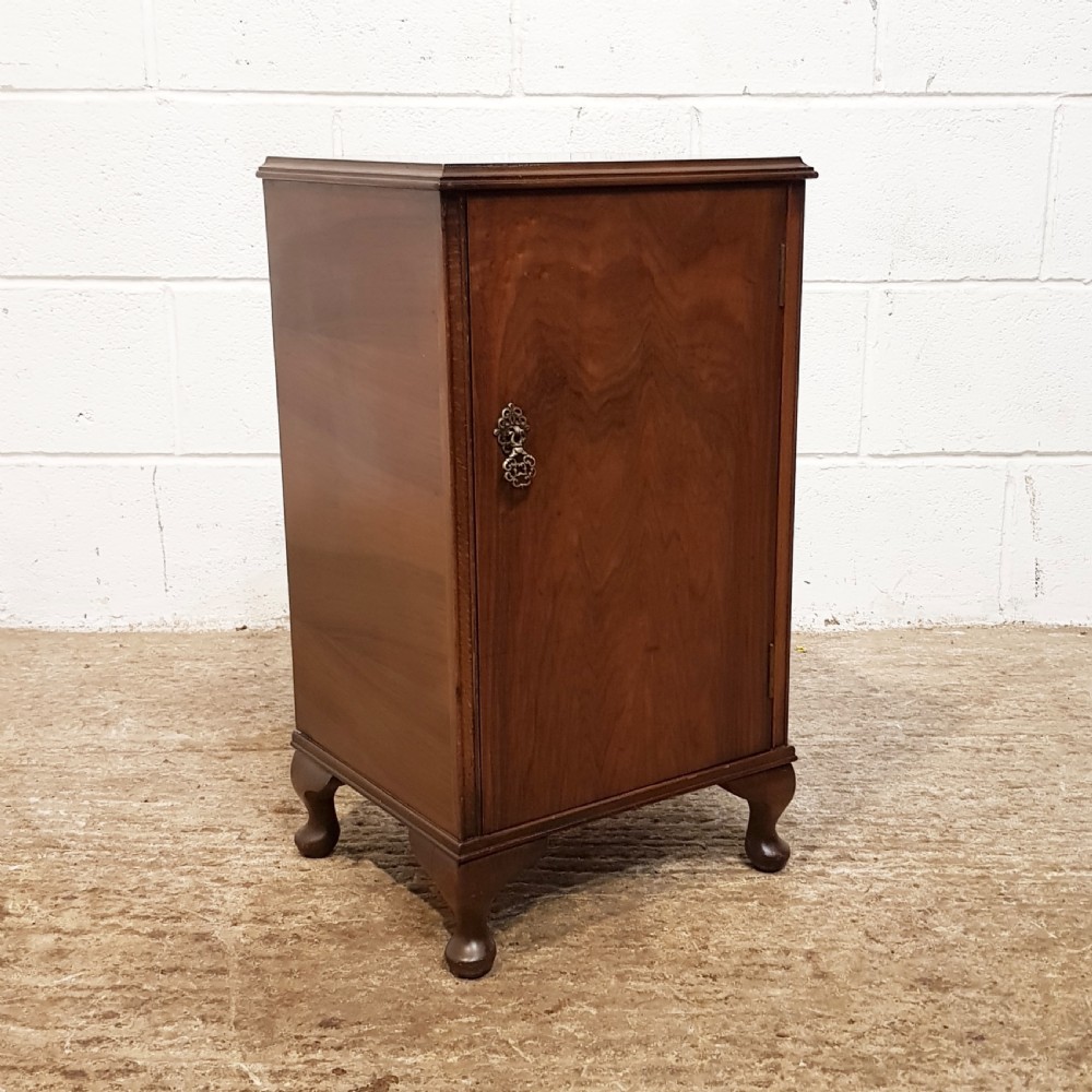 ANTIQUE PAIR MAHOGANY BEDSIDE CABINETS C1930 View VI