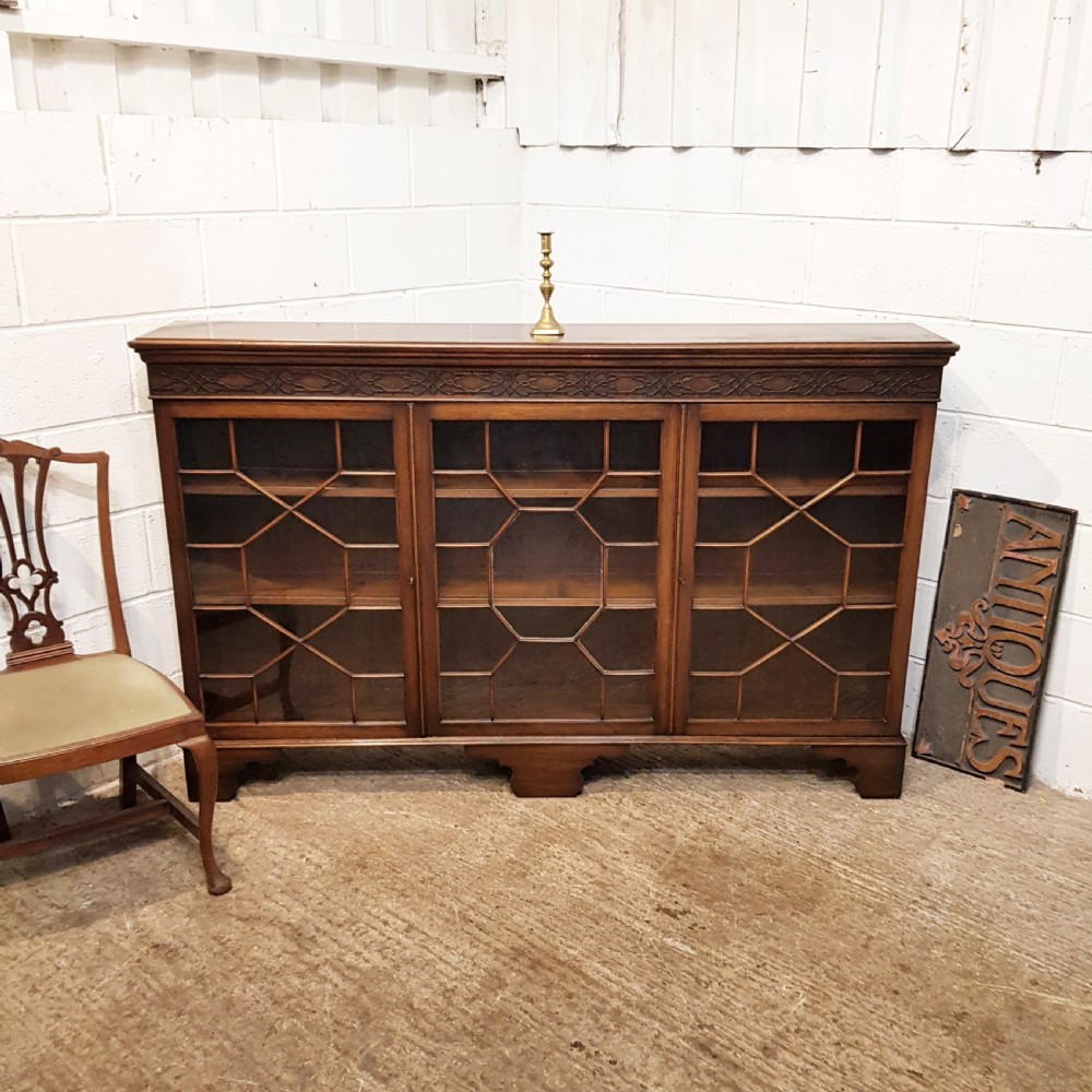 ANTIQUE EDWARDIAN MAHOGANY ASTRAGAL GLAZED BOOKCASE C1900