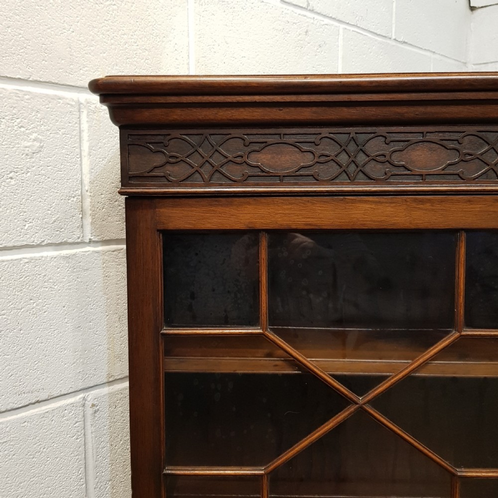 ANTIQUE EDWARDIAN MAHOGANY ASTRAGAL GLAZED BOOKCASE C1900 View II