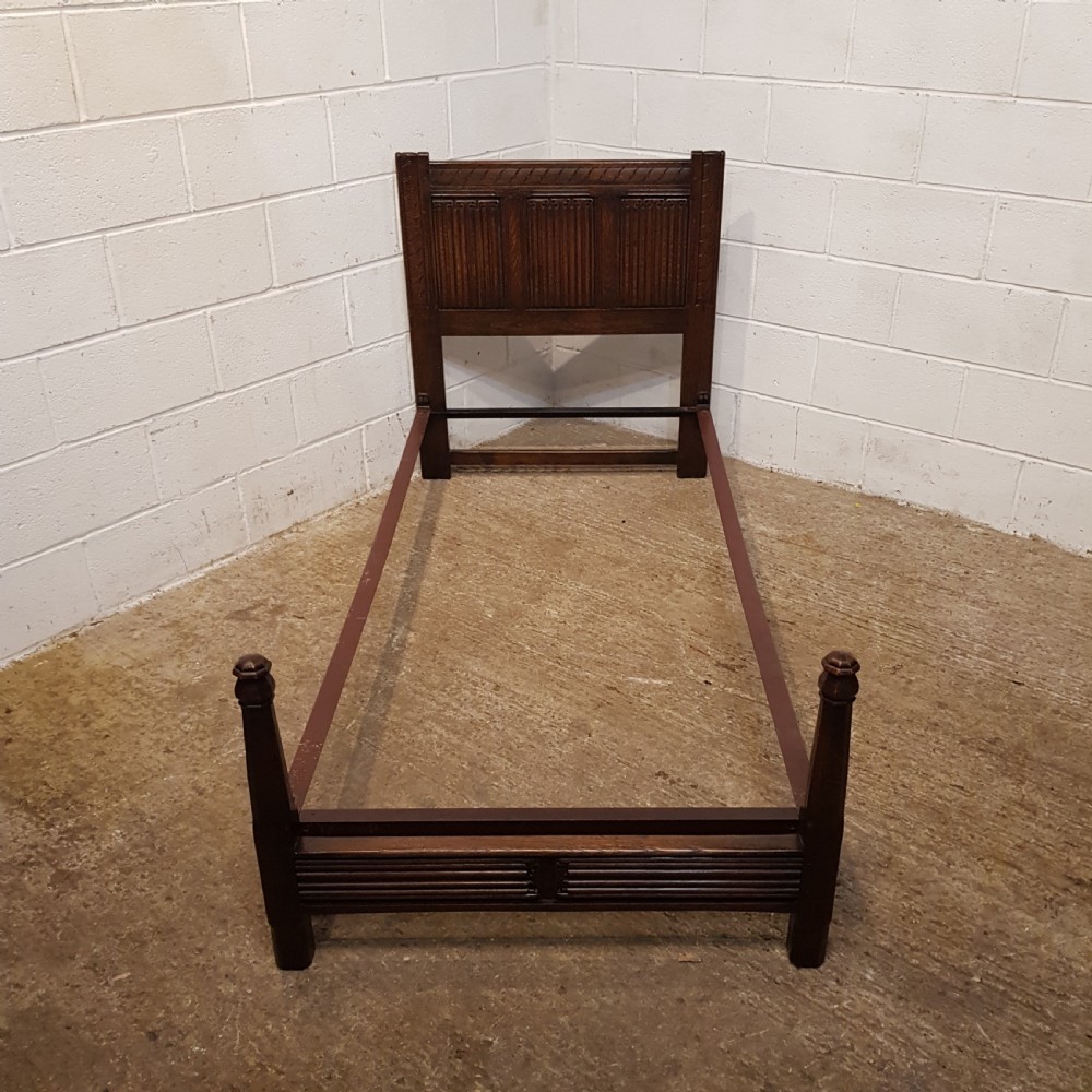 ANTIQUE PAIR EDWARDIAN CARVED OAK LINENFOLD SINGLE BEDS C1900 View IV