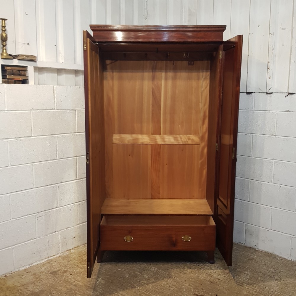 ANTIQUE EDWARDIAN MAHOGANY DOUBLE WARDROBE C1900 View VI