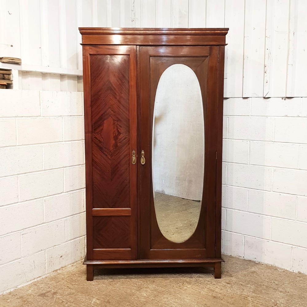 ANTIQUE EDWARDIAN MAHOGANY DOUBLE WARDROBE C1900 View V
