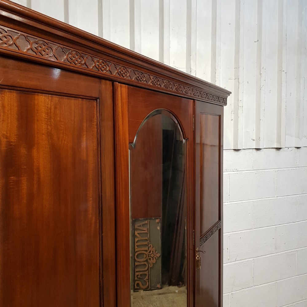 ANTIQUE EDWARDIAN MAHOGANY DOUBLE WARDROBE C1900 View VII