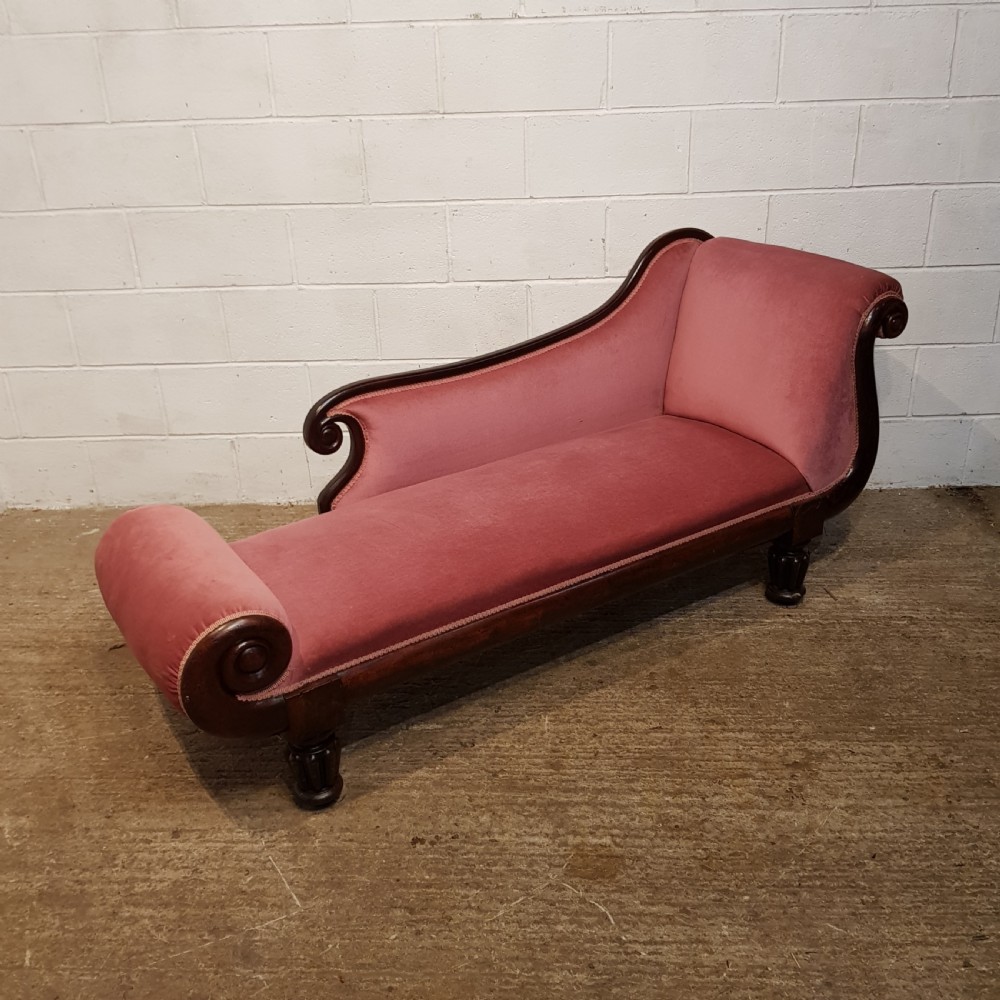 ANTIQUE WILLIAM 1V CUBAN MAHOGANY SHOW FRAME CHAISE LONGUE C1830 View II