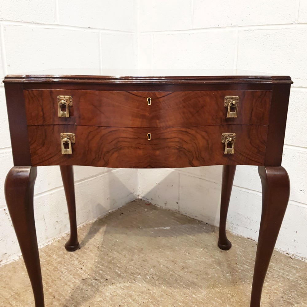ANTIQUE WALNUT SERPENTINE FRONTED SIDE TABLE C1920 View II