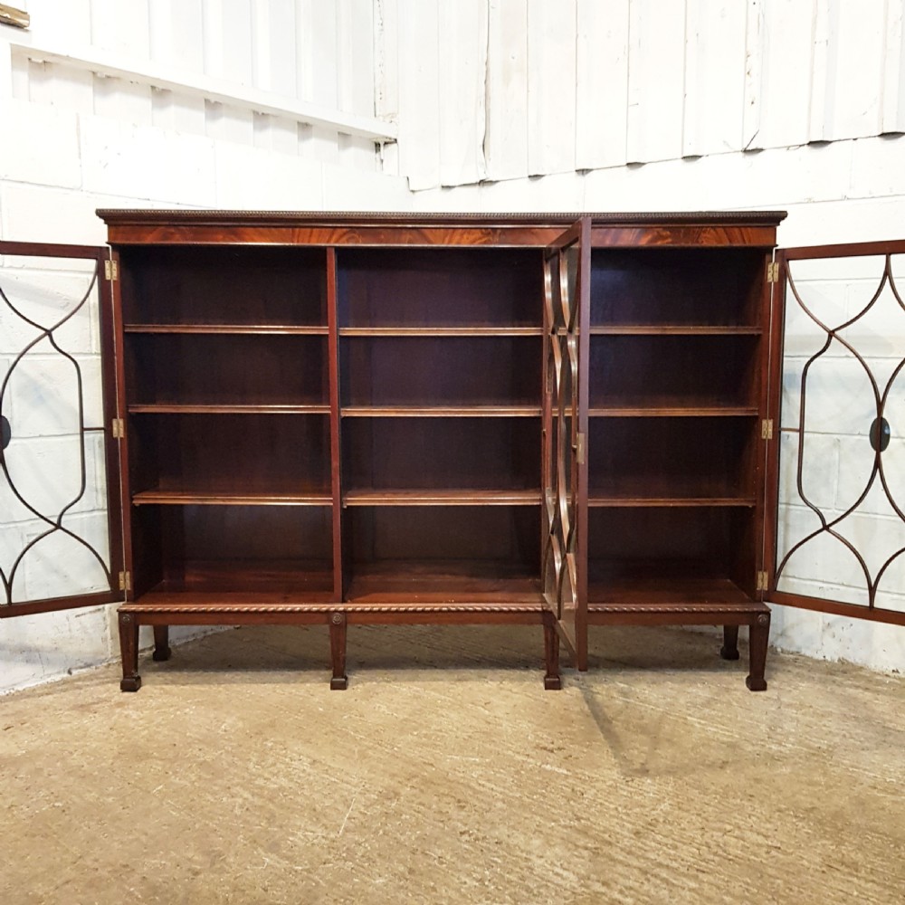 ANTIQUE EDWARDIAN CHIPPENDALE MAHOGANY ASTRAGAL GLAZED BOOKCASE C1900 View VI