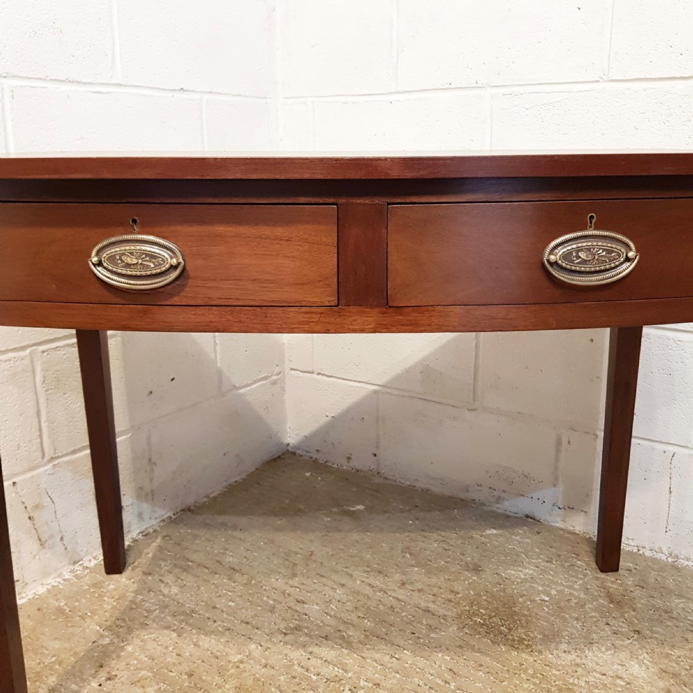 ANTIQUE REGENCY BOW FRONT MAHOGANY SIDE TABLE C1820 View III