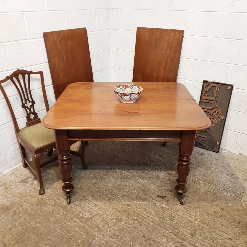 ANTIQUE VICTORIAN MAHOGANY EXTENDING DINING TABLE C1880
