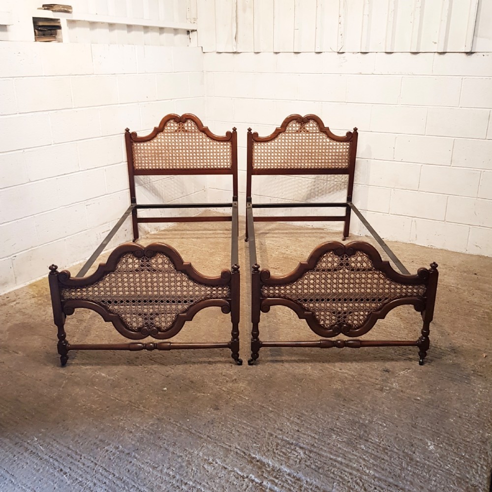 ANTIQUE PAIR EDWARDIAN MAHOGANY SINGLE BEDS WITH BERG ERE PANELS C1910 View III