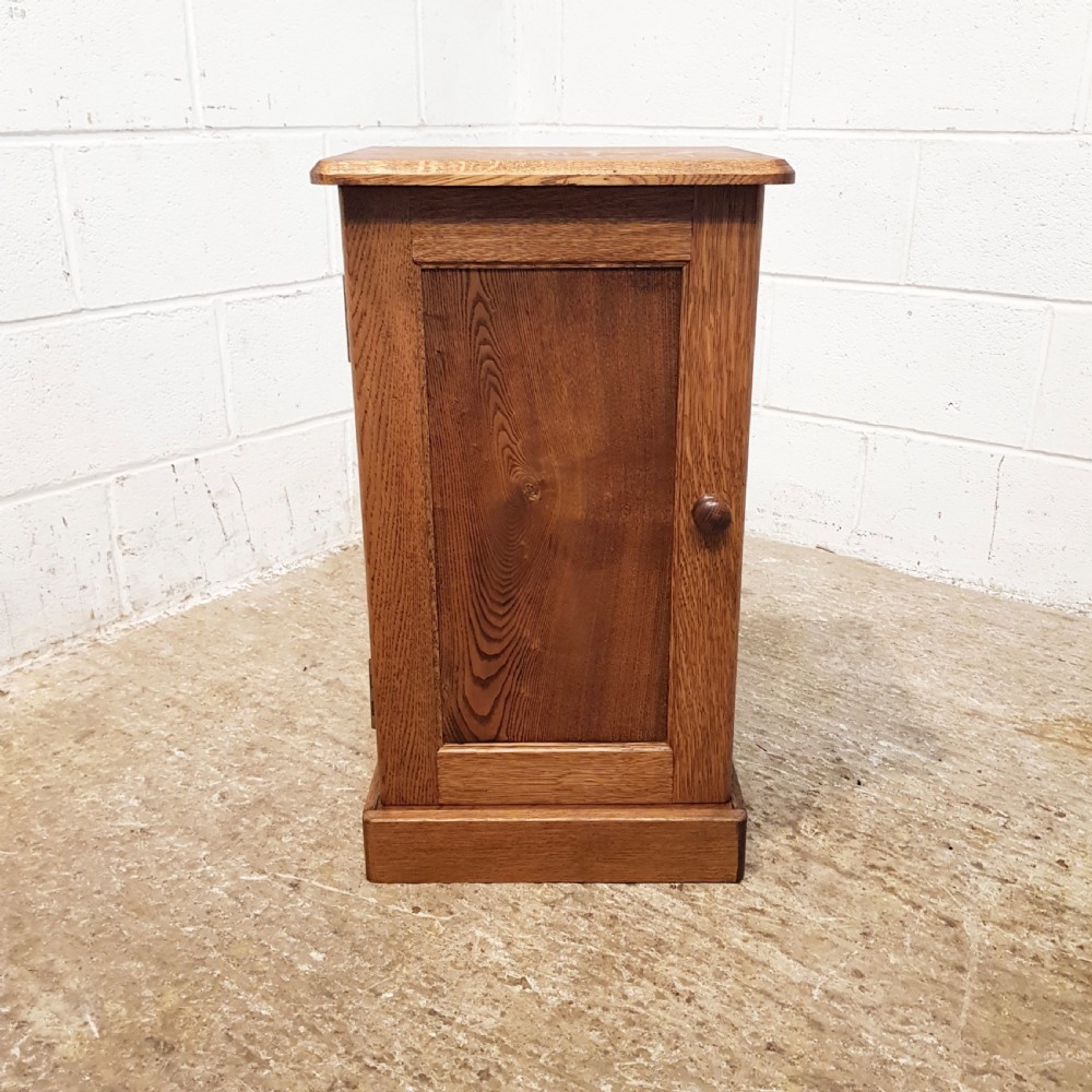 ANTIQUE PAIR ARTS & CRAFTS OAK BEDSIDE CABINETS C1900 View II