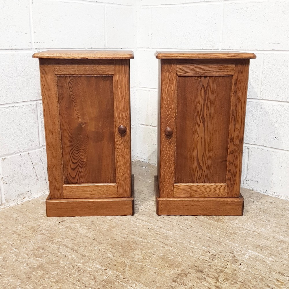 ANTIQUE PAIR ARTS & CRAFTS OAK BEDSIDE CABINETS C1900 View VI