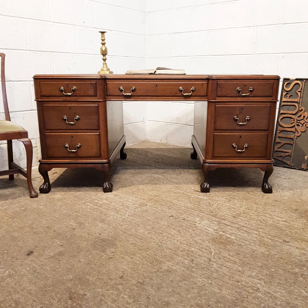 ANTIQUE LARGE MAHOGANY LEATHER TOP PEDESTAL DESK C1920 View VIII