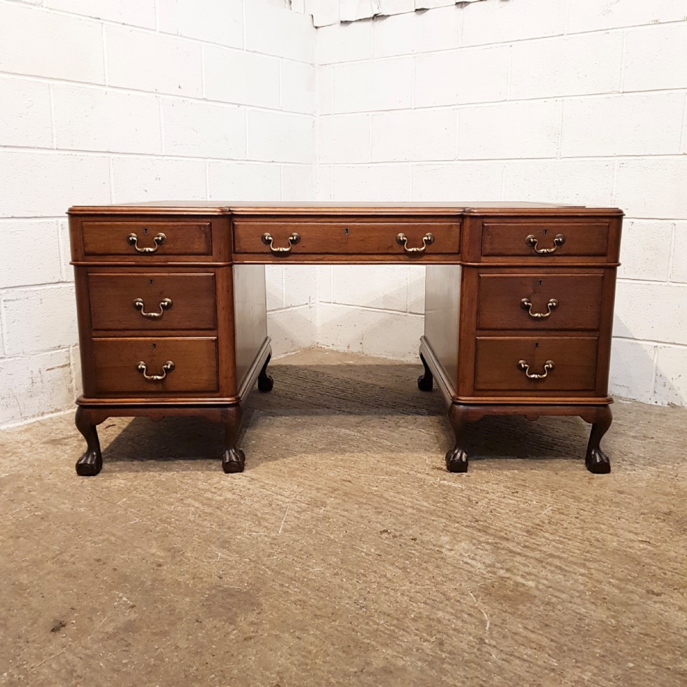 ANTIQUE LARGE MAHOGANY LEATHER TOP PEDESTAL DESK C1920 View X