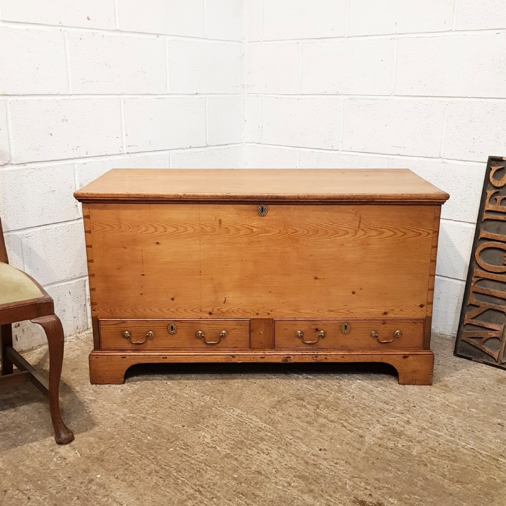 ANTIQUE LATE 18TH  CENTURY PINE BLANKET BOX MULE CHEST C1780